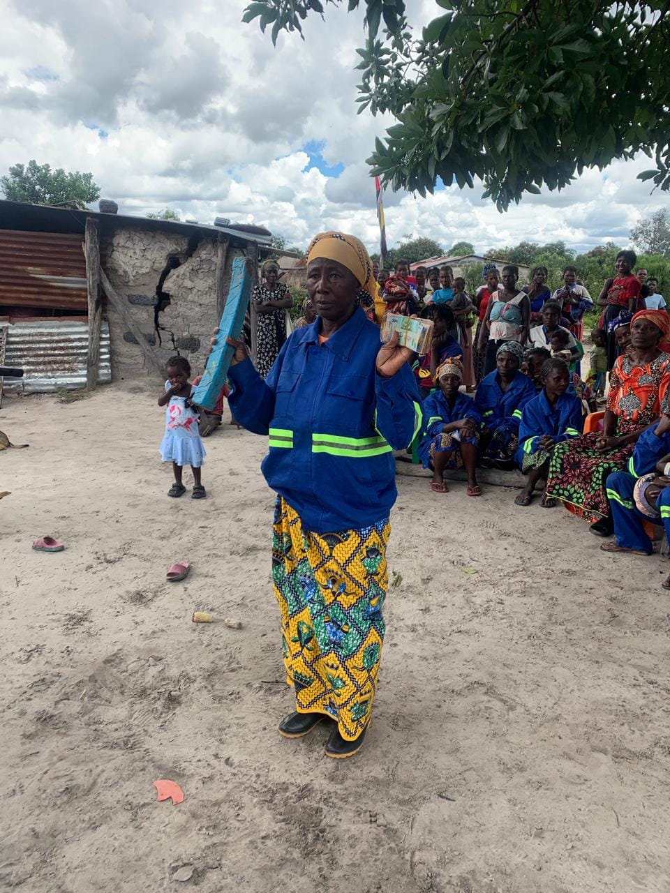 Mulheres do Ndongue transformam vidas com fabrico de sabão caseiro